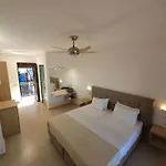 Boomerang Sea View Lejlighed Plános