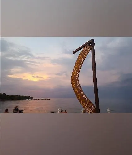 Boomerang Sea View And 아파트 *